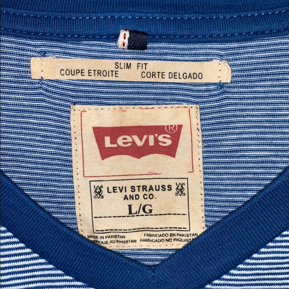 Levi’s Men’s Slim Fit Blue Pin Stripe Vneck Shirt - Picture 3 of 5